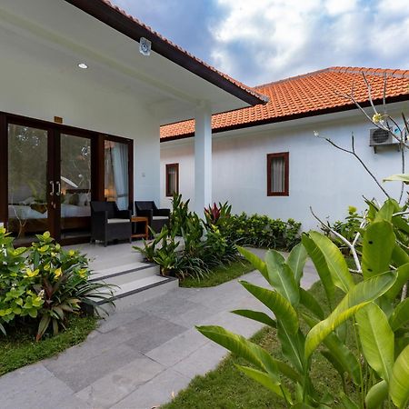 Nusa Indah Onai Hotel Нуса-Лембонган Екстер'єр фото