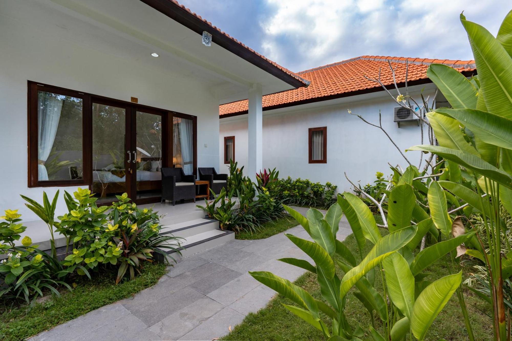 Nusa Indah Onai Hotel Нуса-Лембонган Екстер'єр фото