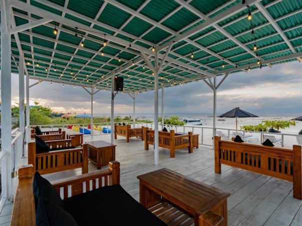 Nusa Indah Onai Hotel Нуса-Лембонган Екстер'єр фото