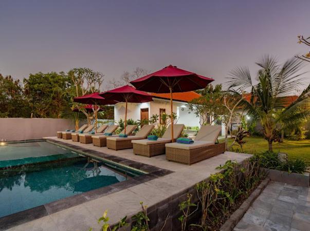 Nusa Indah Onai Hotel Нуса-Лембонган Екстер'єр фото