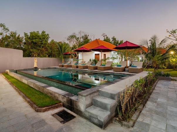 Nusa Indah Onai Hotel Нуса-Лембонган Екстер'єр фото